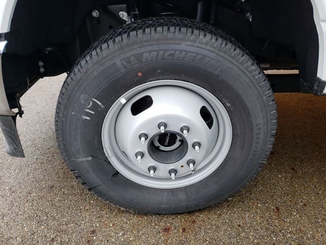 New 2025 Ford F350 XL w/ XL Chrome Package image 24