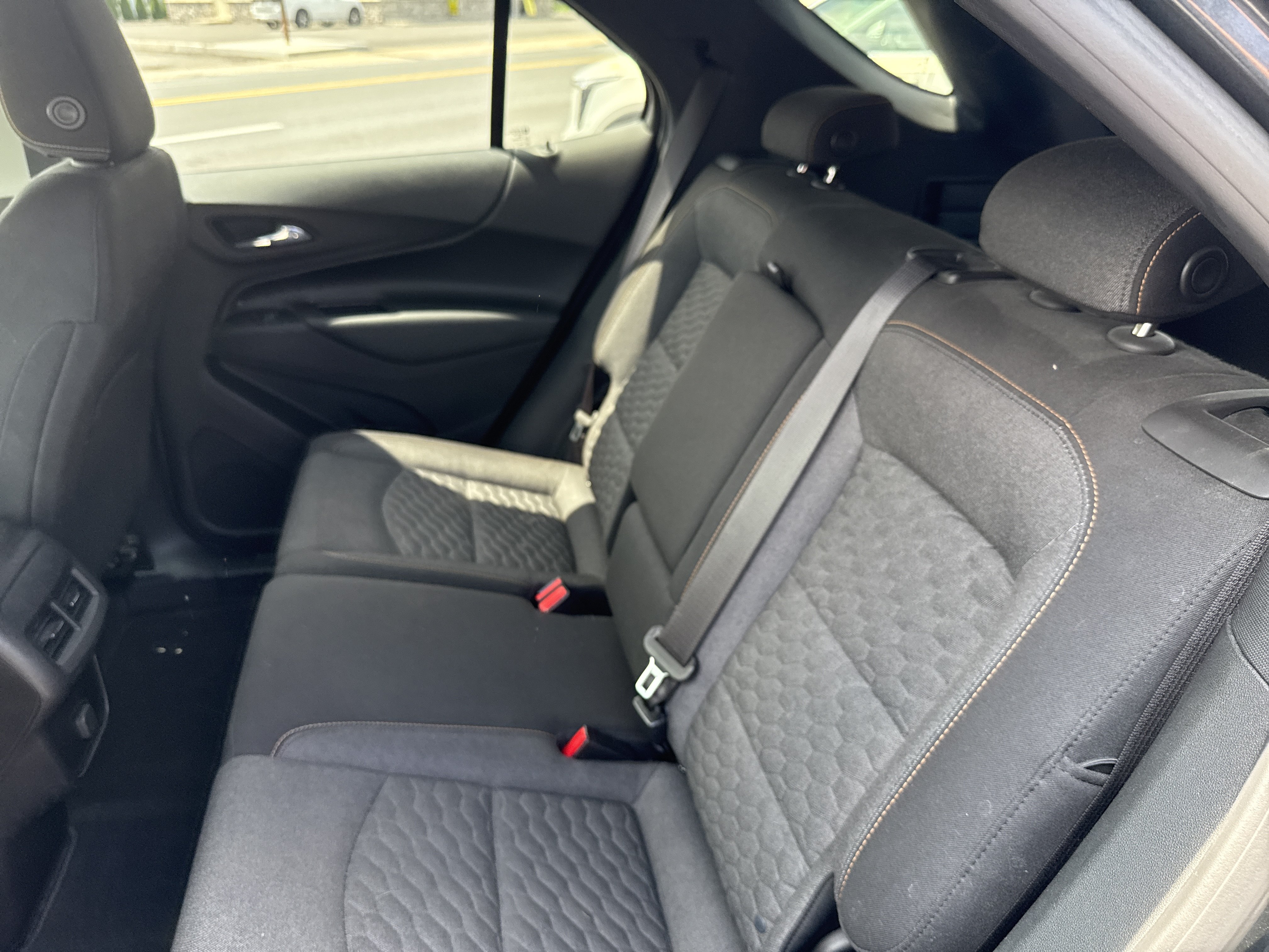 Used 2018 Chevrolet Equinox LT AWD/4WD image 13