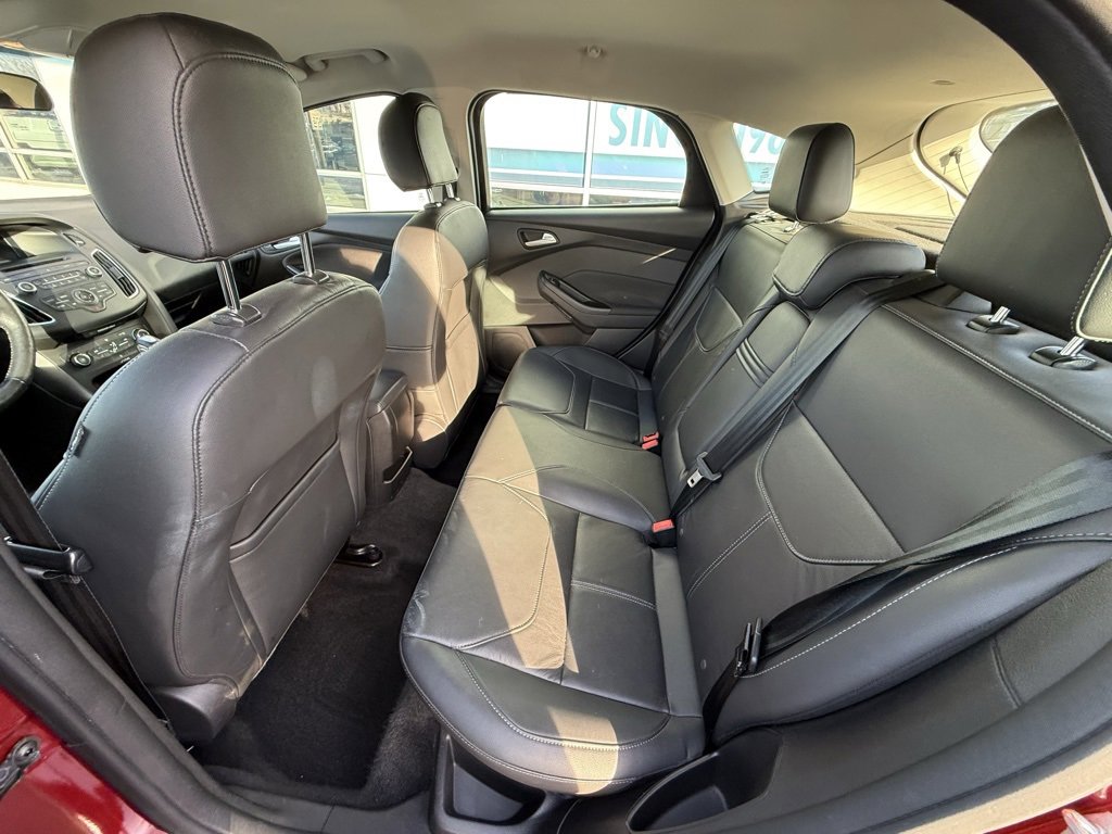 Used 2016 Ford Focus SE w/ Equipment Group 201A image 8