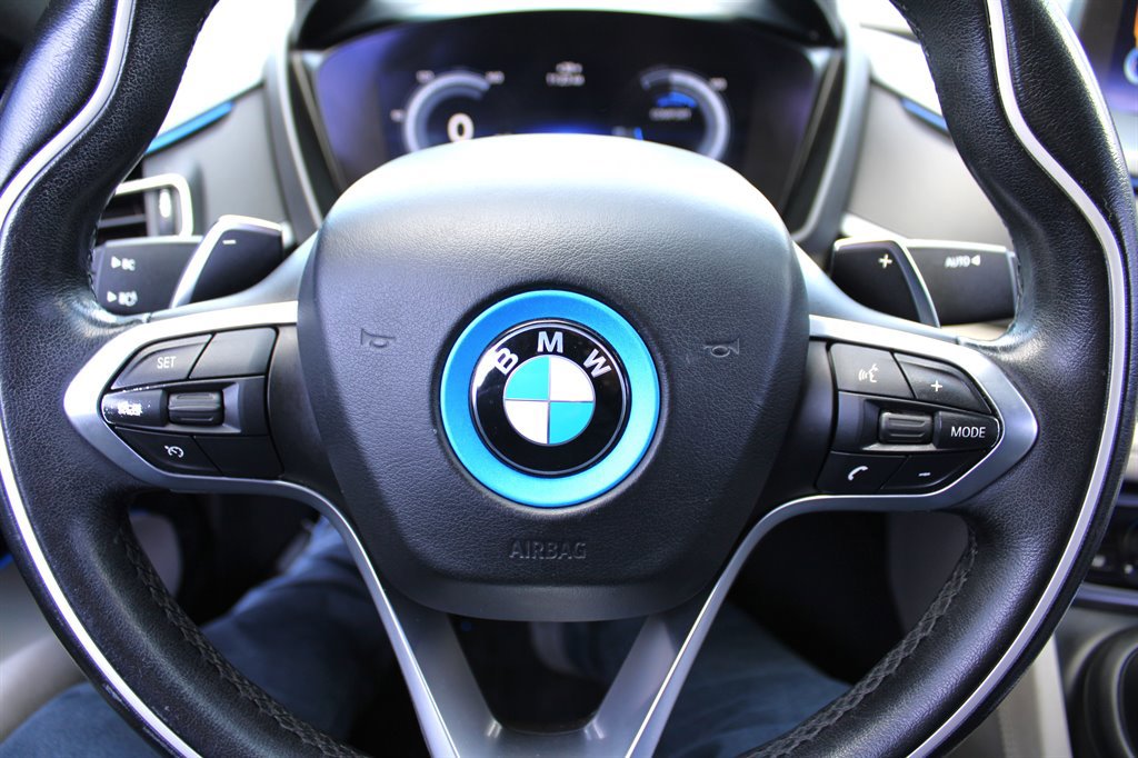 Used 2015 BMW i8 image 32