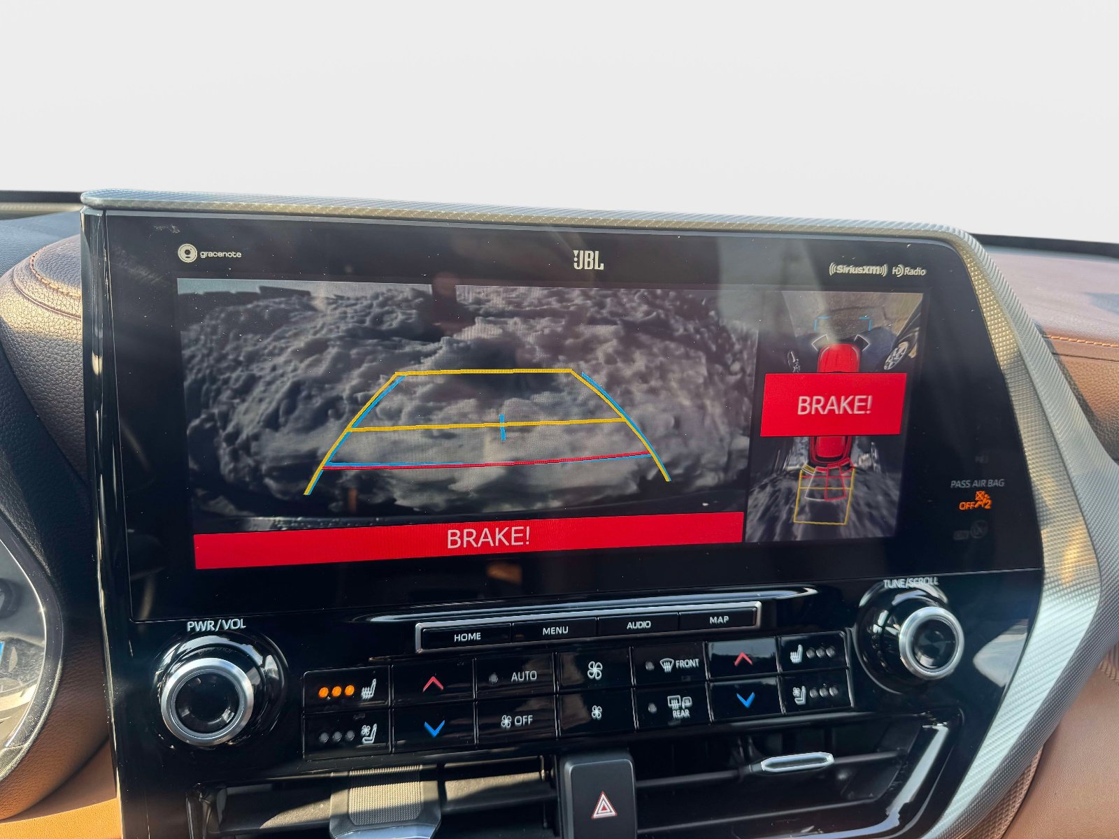 Used 2021 Toyota Highlander Platinum image 36