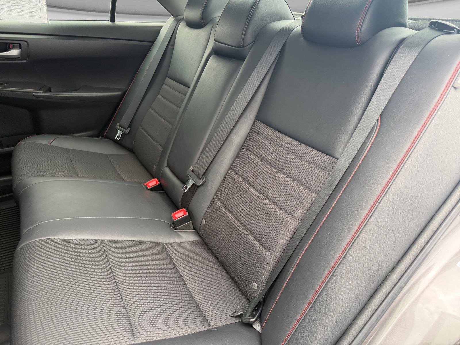 Used 2016 Toyota Camry SE FWD image 26