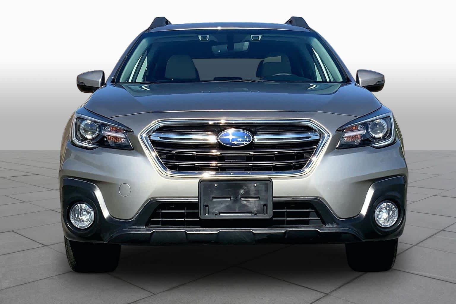 Used 2018 Subaru Outback 2.5i Limited AWD/4WD image 4