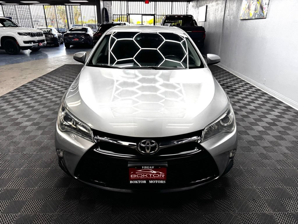 Used 2017 Toyota Camry SE FWD image 6