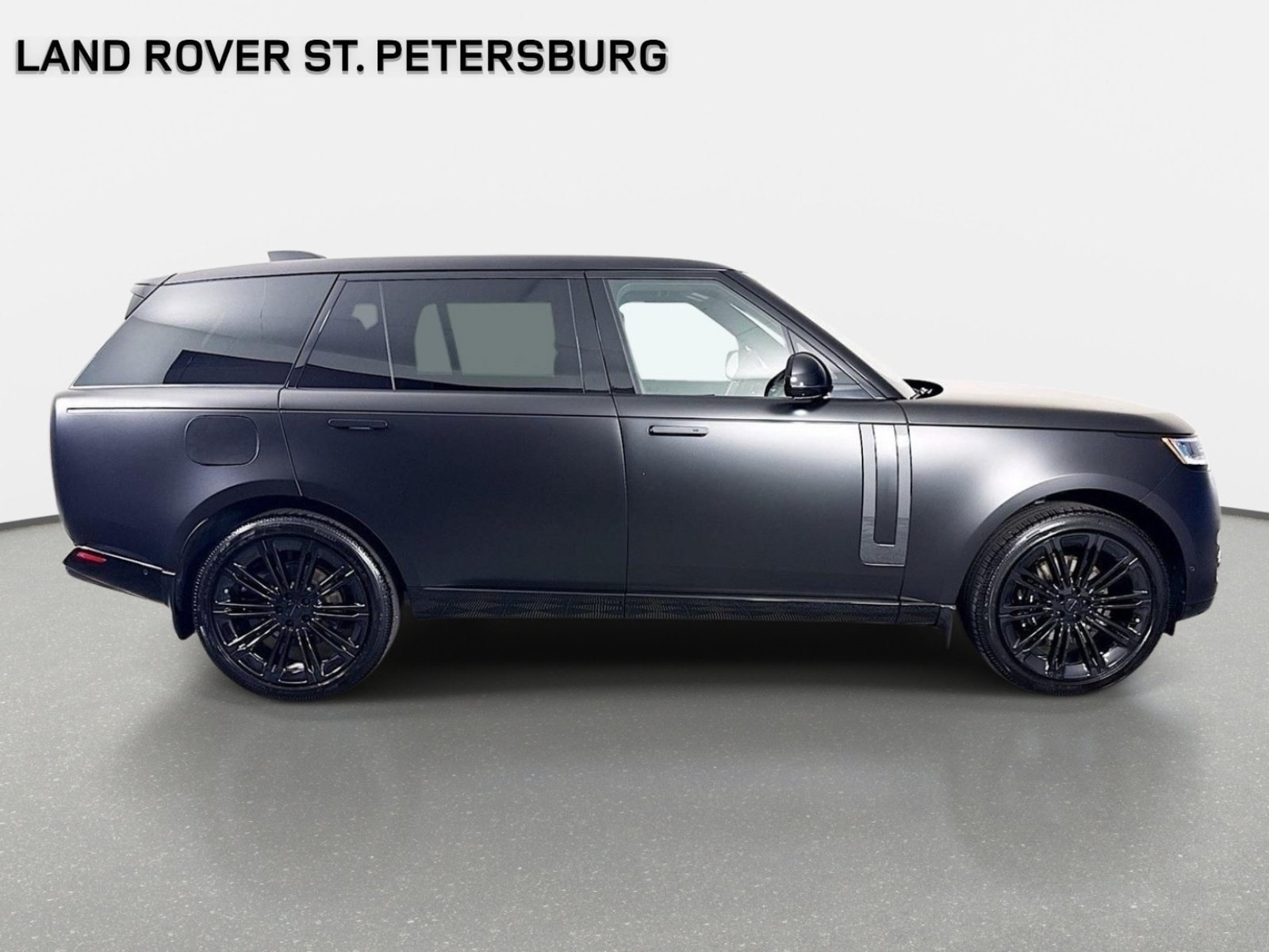 New 2026 Land Rover Range Rover Long Wheelbase SE AWD/4WD image 4