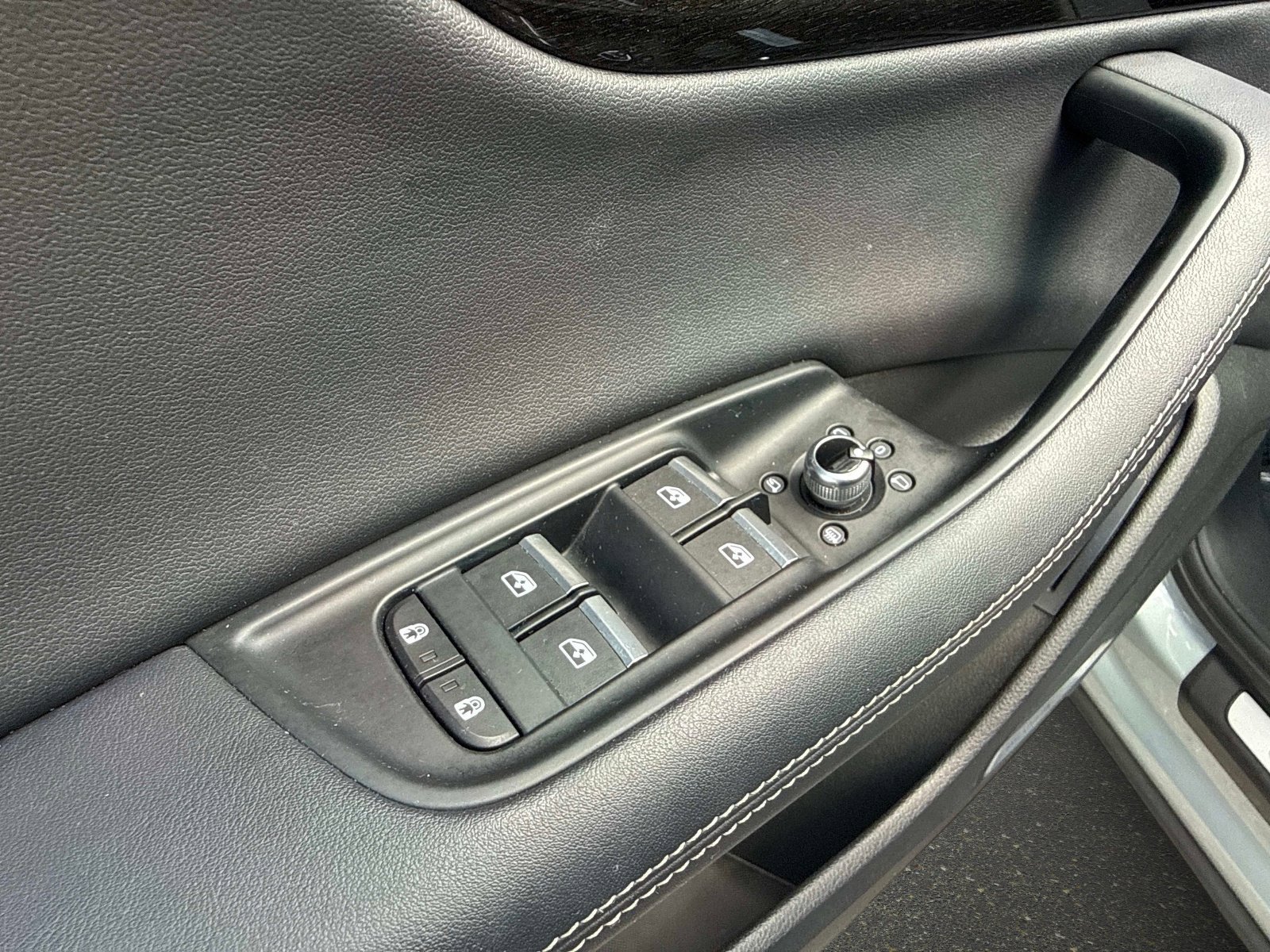 Certified 2025 Audi Q7 3.0T Premium Plus AWD/4WD image 18