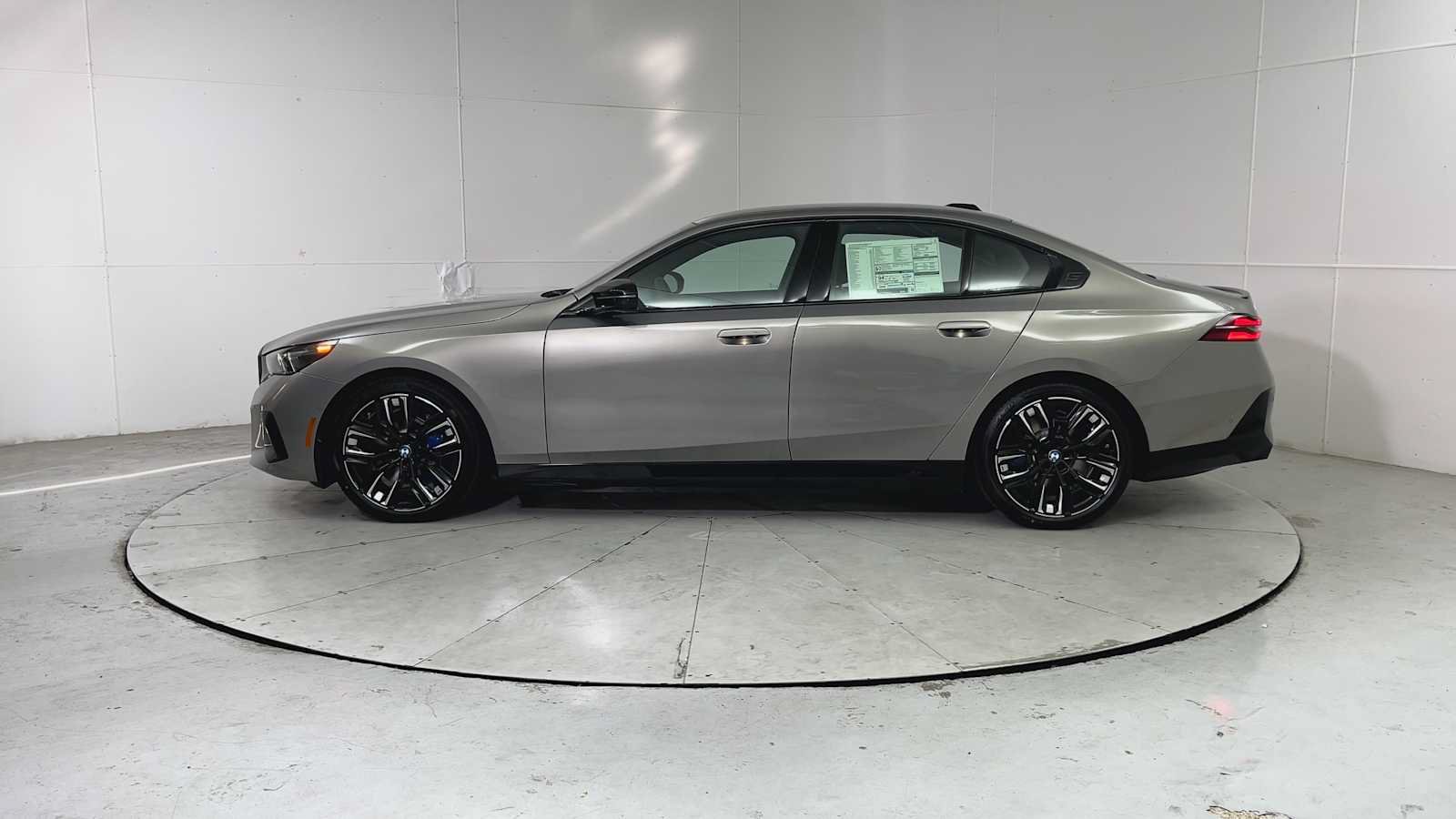 New 2026 BMW i5 M60 w/ Executive Package AWD/4WD image 4