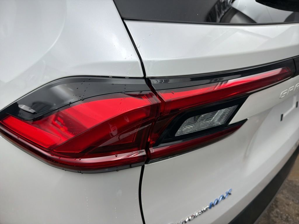 Used 2024 Toyota Grand Highlander AWD Hybrid image 26