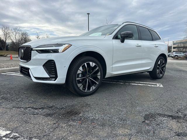 New 2026 Volvo XC60 B5 Plus w/ Protection Package Premier image 4