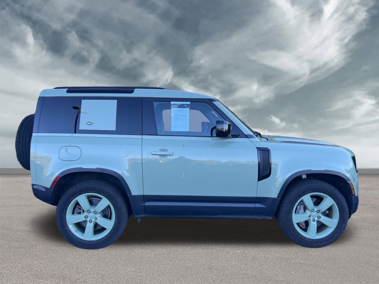 Used 2023 Land Rover Defender 110 75th Limited Edition image 6