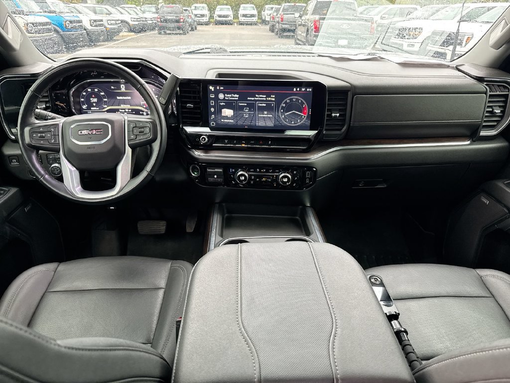 Used 2024 GMC Sierra 2500 SLT w/ SLT Premium Package AWD/4WD image 10