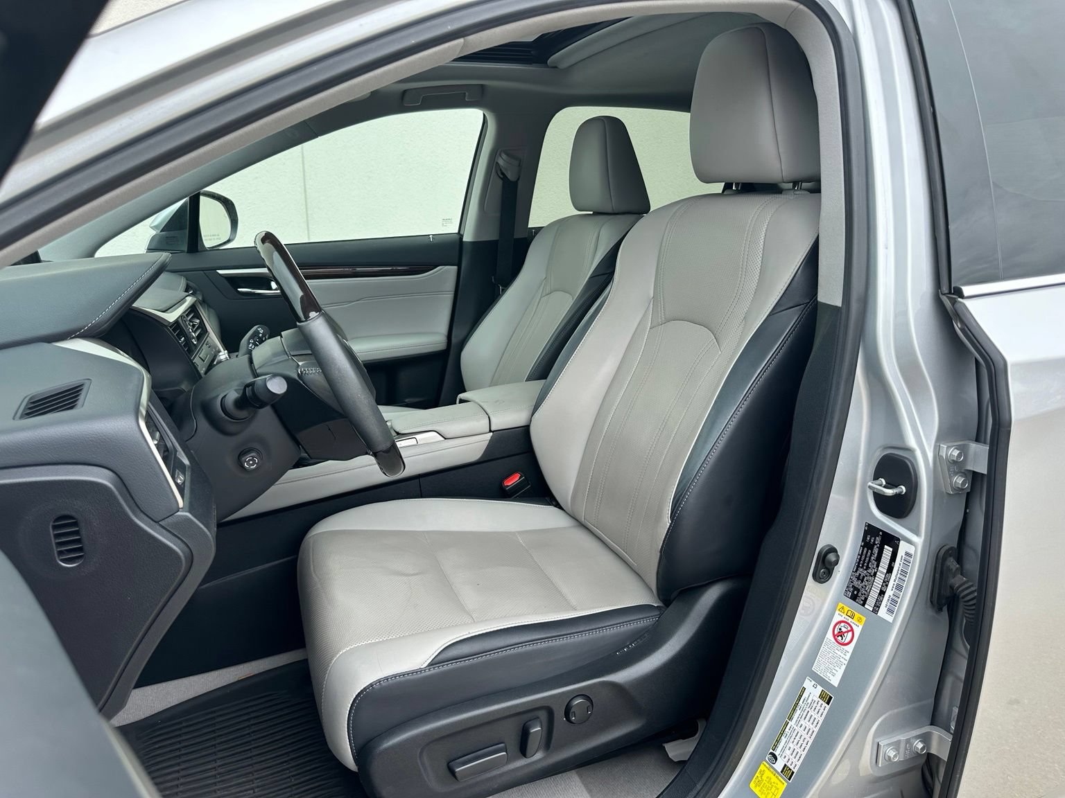 Used 2016 Lexus RX 350 FWD w/ Premium Package image 9
