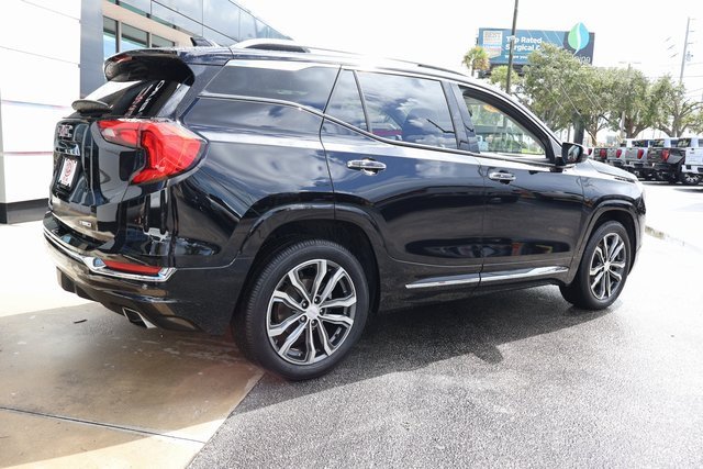 Used 2018 GMC Terrain Denali w/ Advanced Safety Package image 8