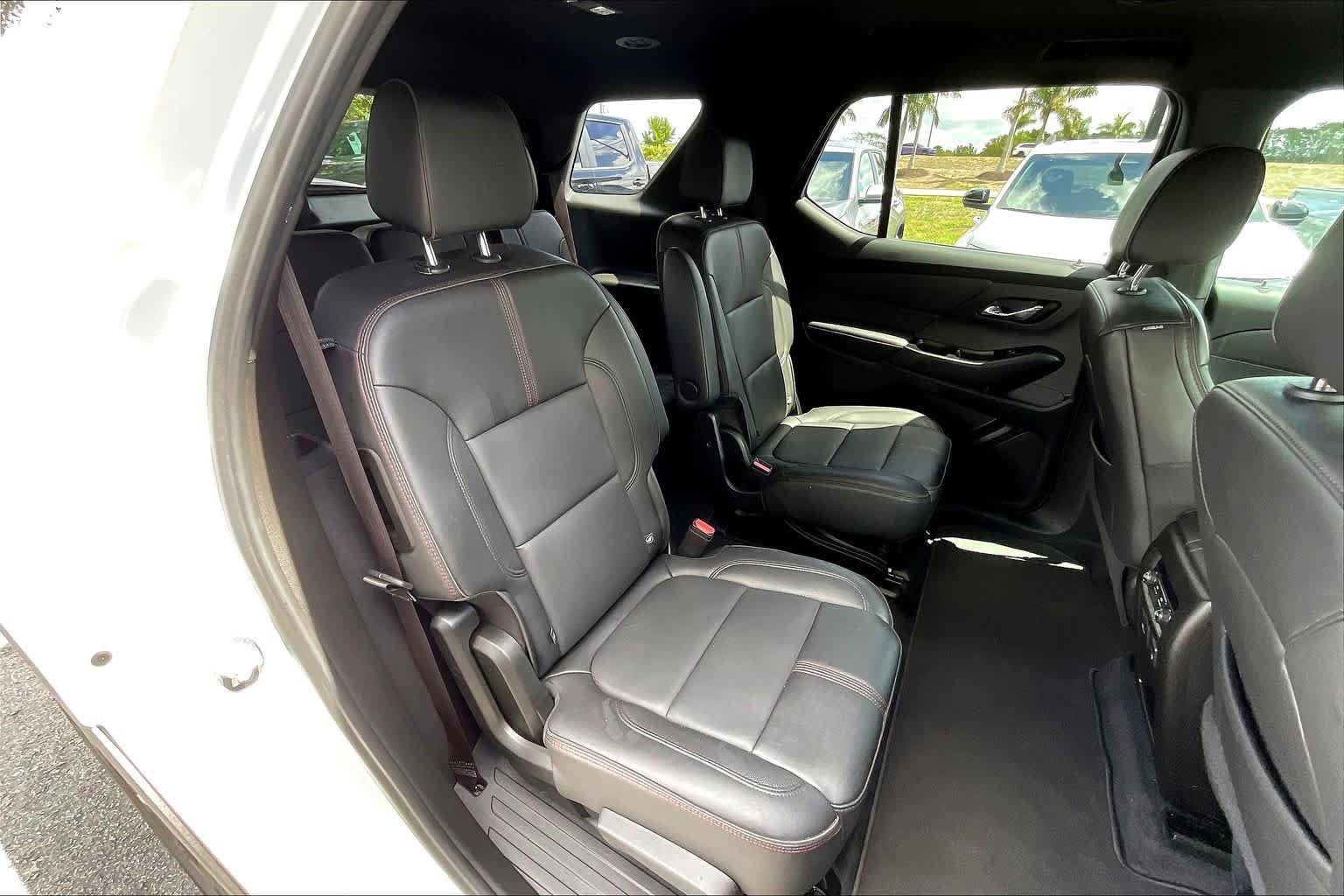Certified 2023 Chevrolet Traverse RS FWD image 26