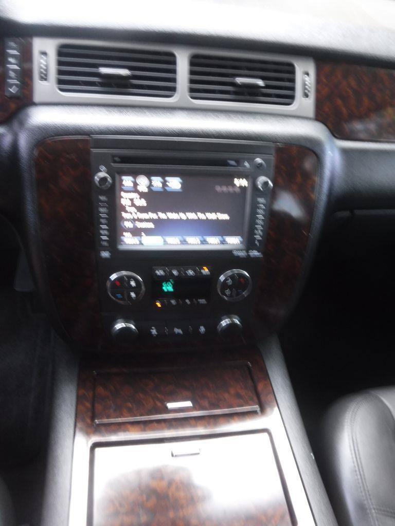 Used 2012 GMC Yukon XL Denali AWD/4WD image 39