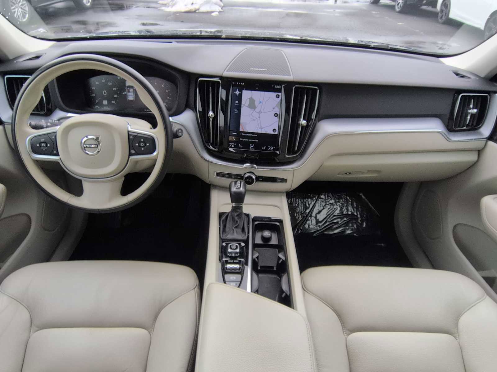 Used 2020 Volvo XC60 T5 Momentum image 15