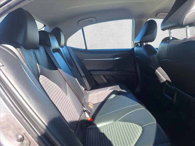 Used 2023 Toyota Camry SE image 18