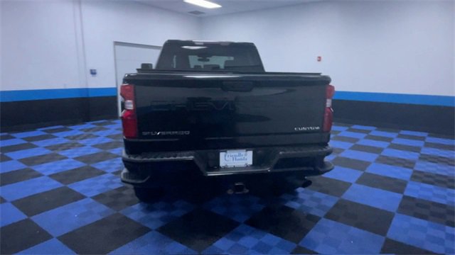 Used 2022 Chevrolet Silverado 2500 Custom w/ Custom Value Package image 7