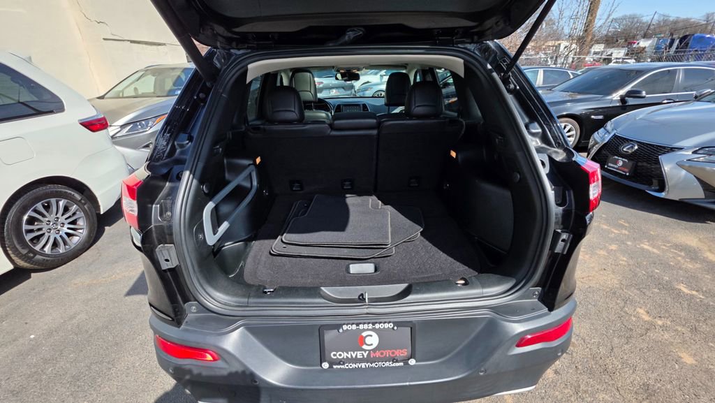 Used 2018 Jeep Cherokee Limited image 45