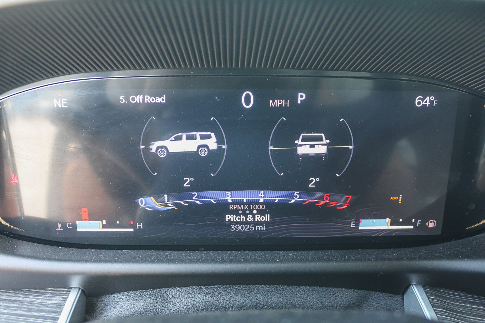 Used 2023 Jeep Wagoneer L Series III w/ Premium Group I image 25