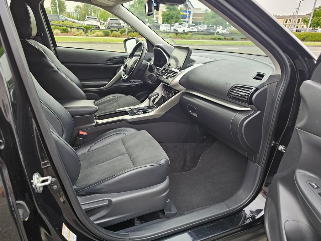Used 2024 Mitsubishi Eclipse Cross SE AWD/4WD image 11