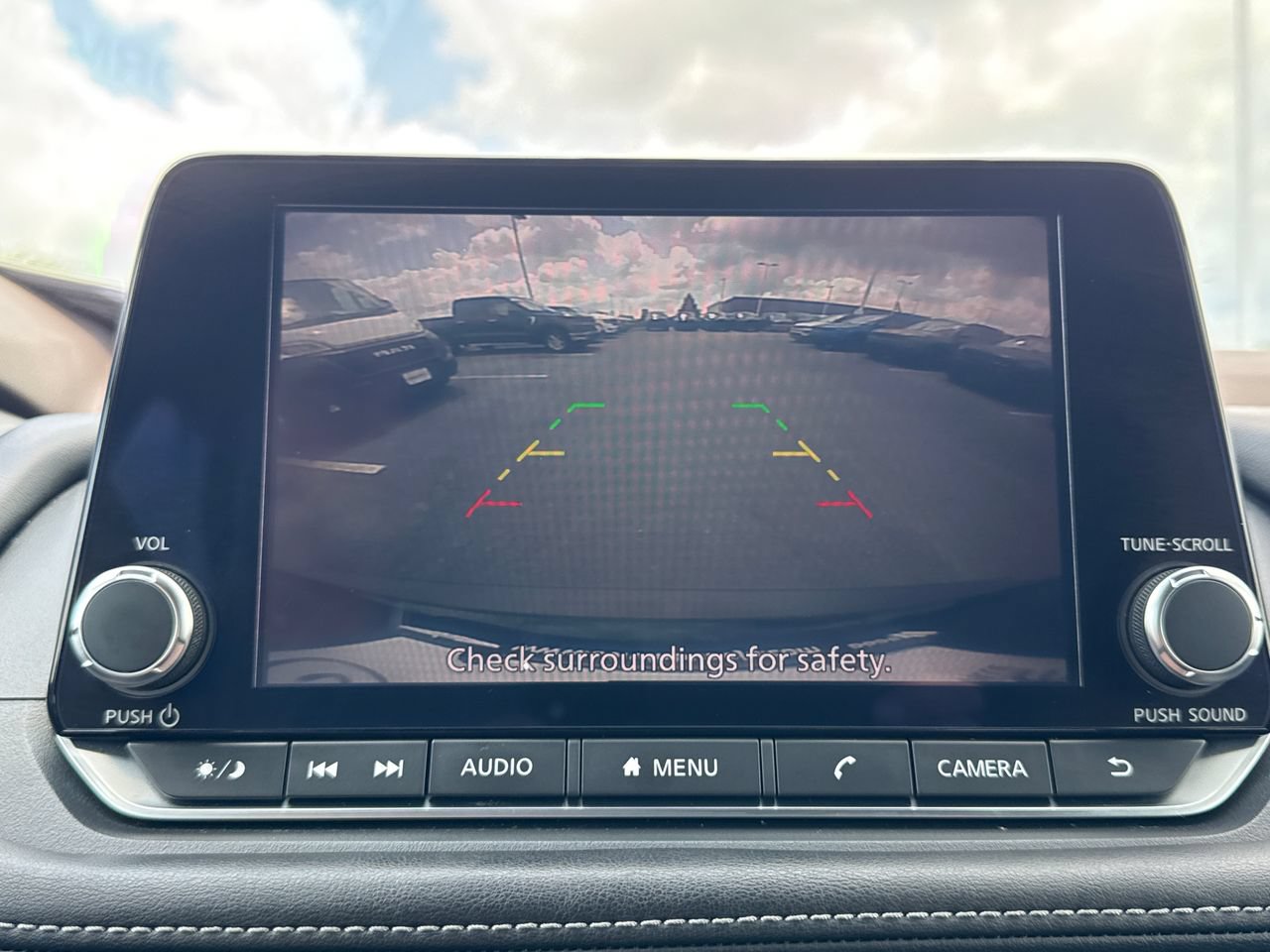 Used 2022 Nissan Rogue S FWD image 20