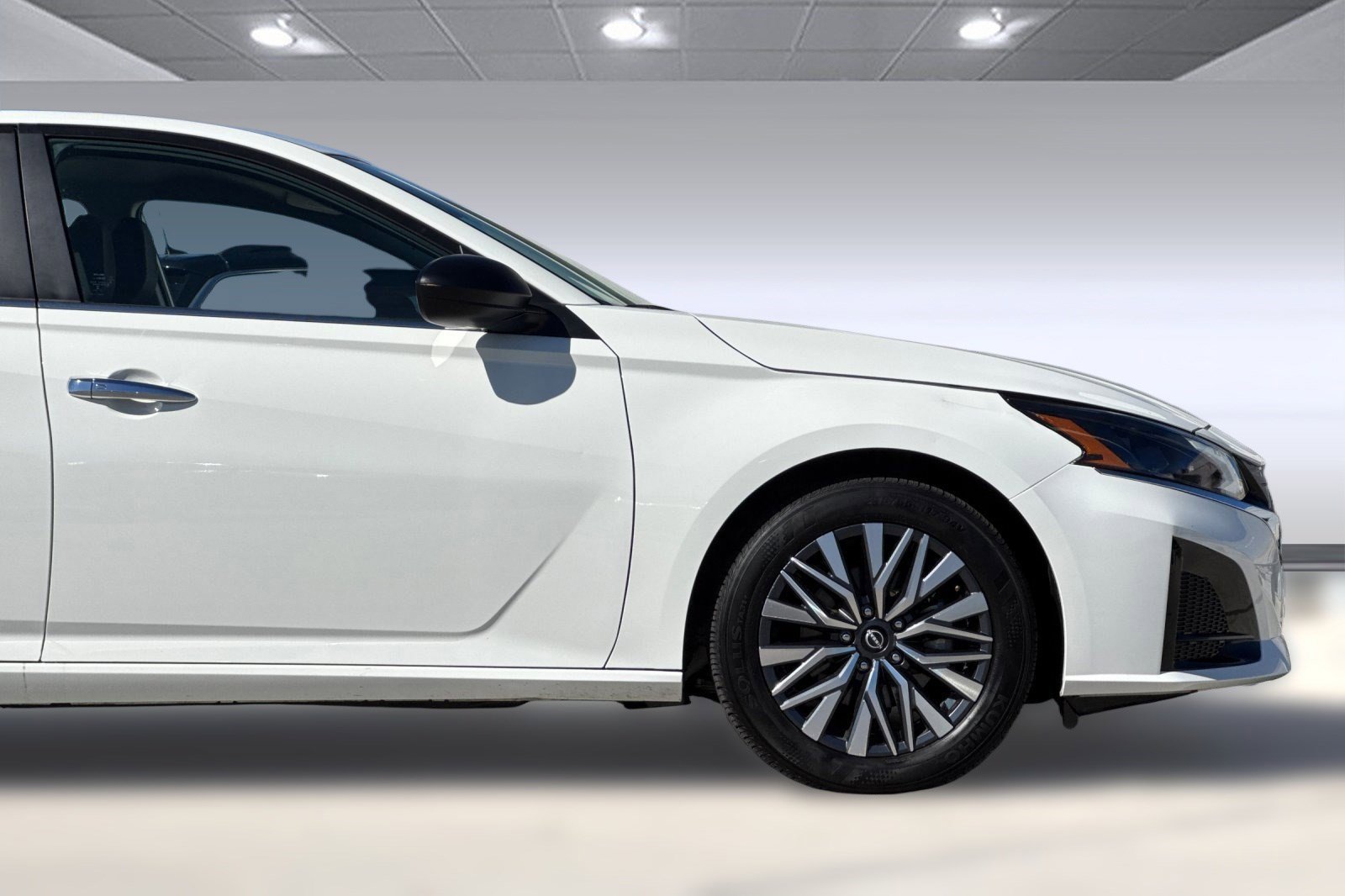 Used 2025 Nissan Altima 2.5 SV image 33