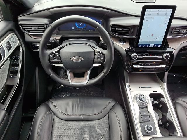 Used 2023 Ford Explorer Platinum w/ Technology Package image 11