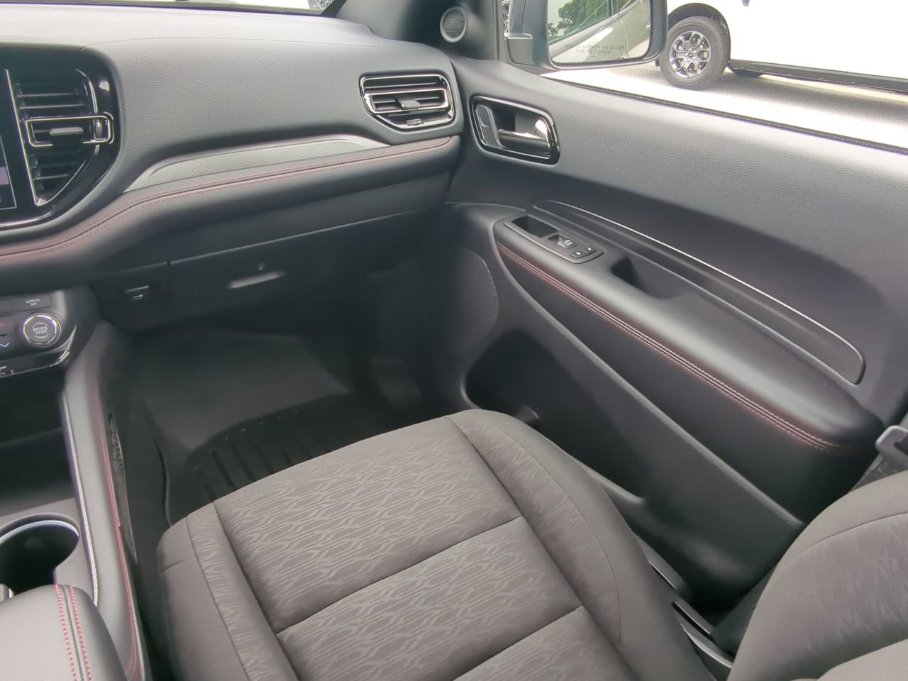 Certified 2025 Dodge Durango GT w/ Blacktop Package RWD image 15