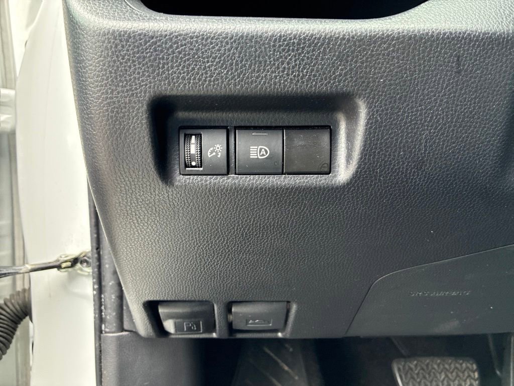 Used 2024 Toyota RAV4 XLE AWD/4WD image 15