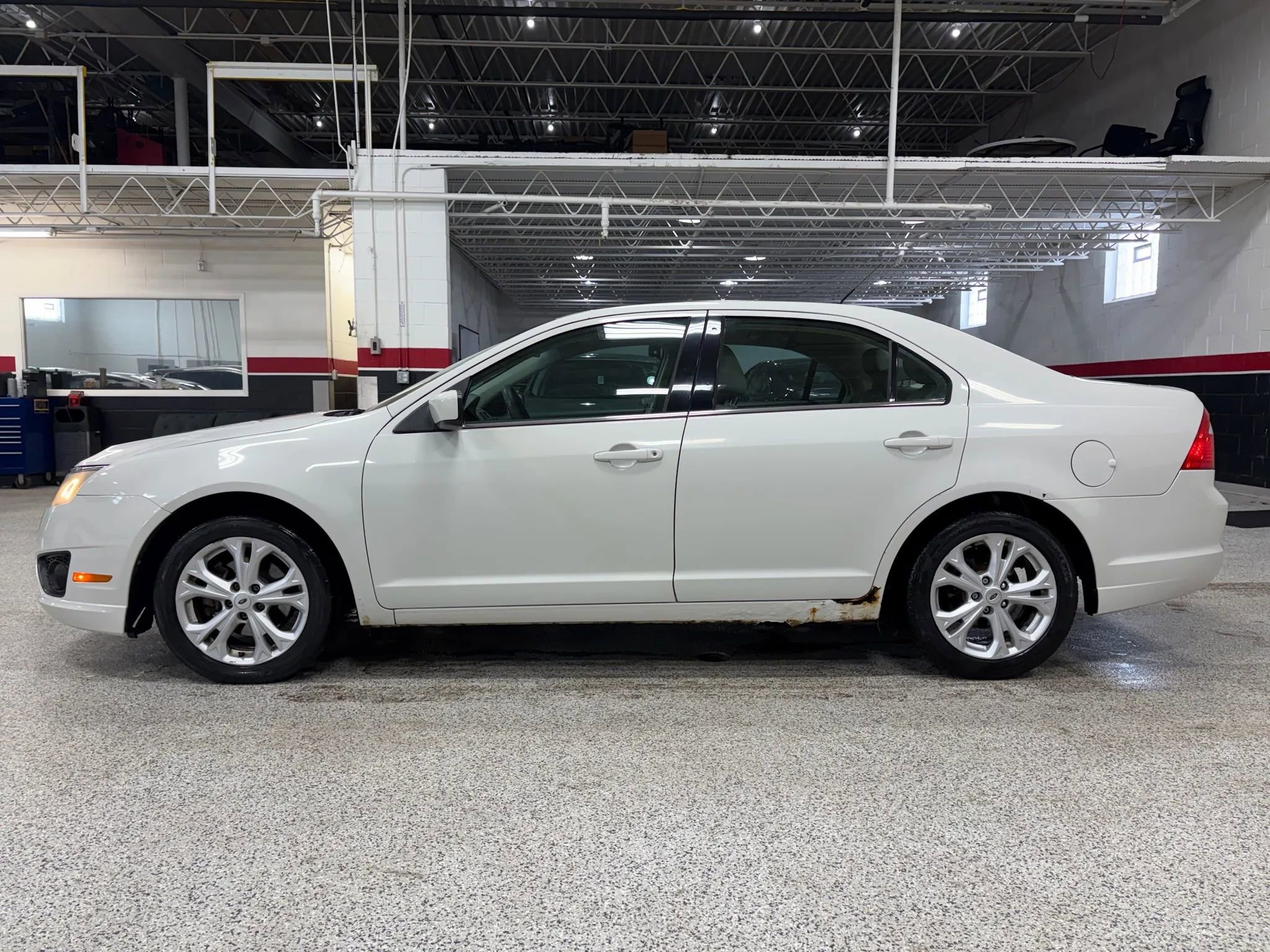 Used 2012 Ford Fusion SE image 9