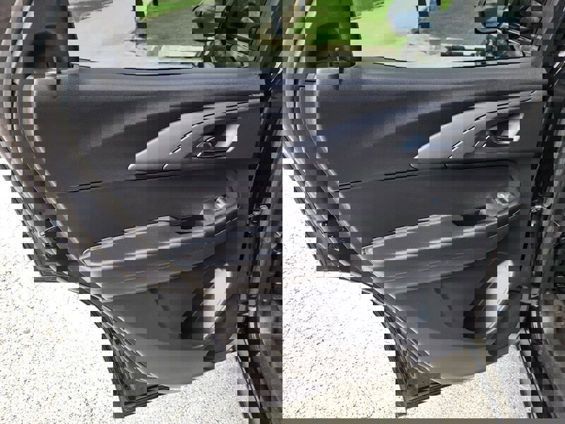 Used 2021 Chevrolet TrailBlazer LT w/ Convenience Package image 24