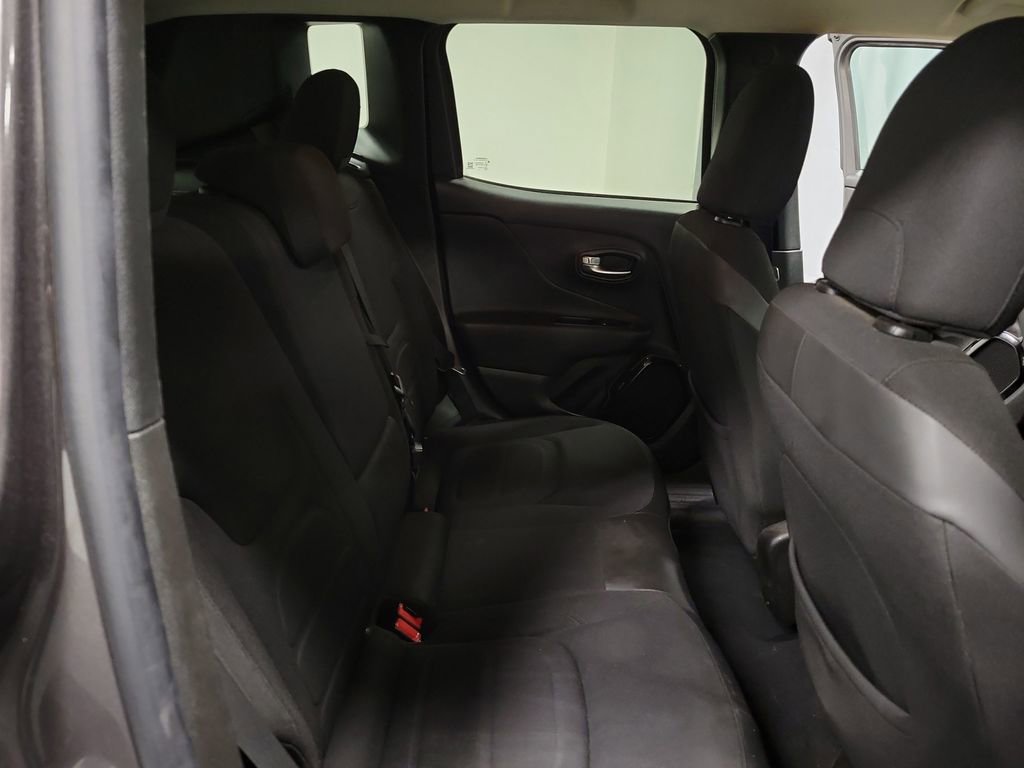 Used 2016 Jeep Renegade Latitude image 21