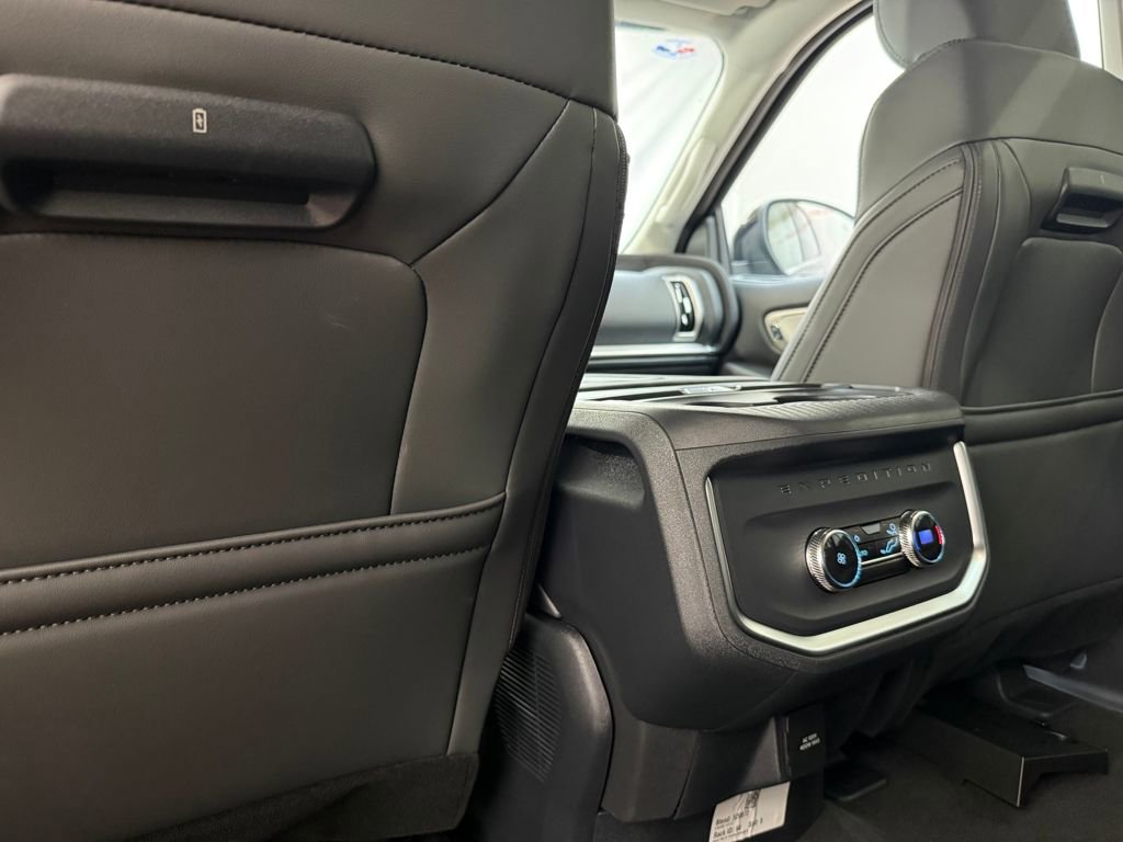 New 2026 Ford Expedition Max Active image 18