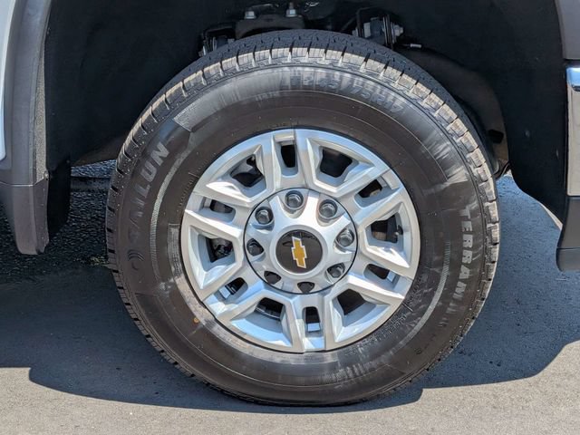 Used 2025 Chevrolet Silverado 2500 LT w/ Convenience Package AWD/4WD image 13