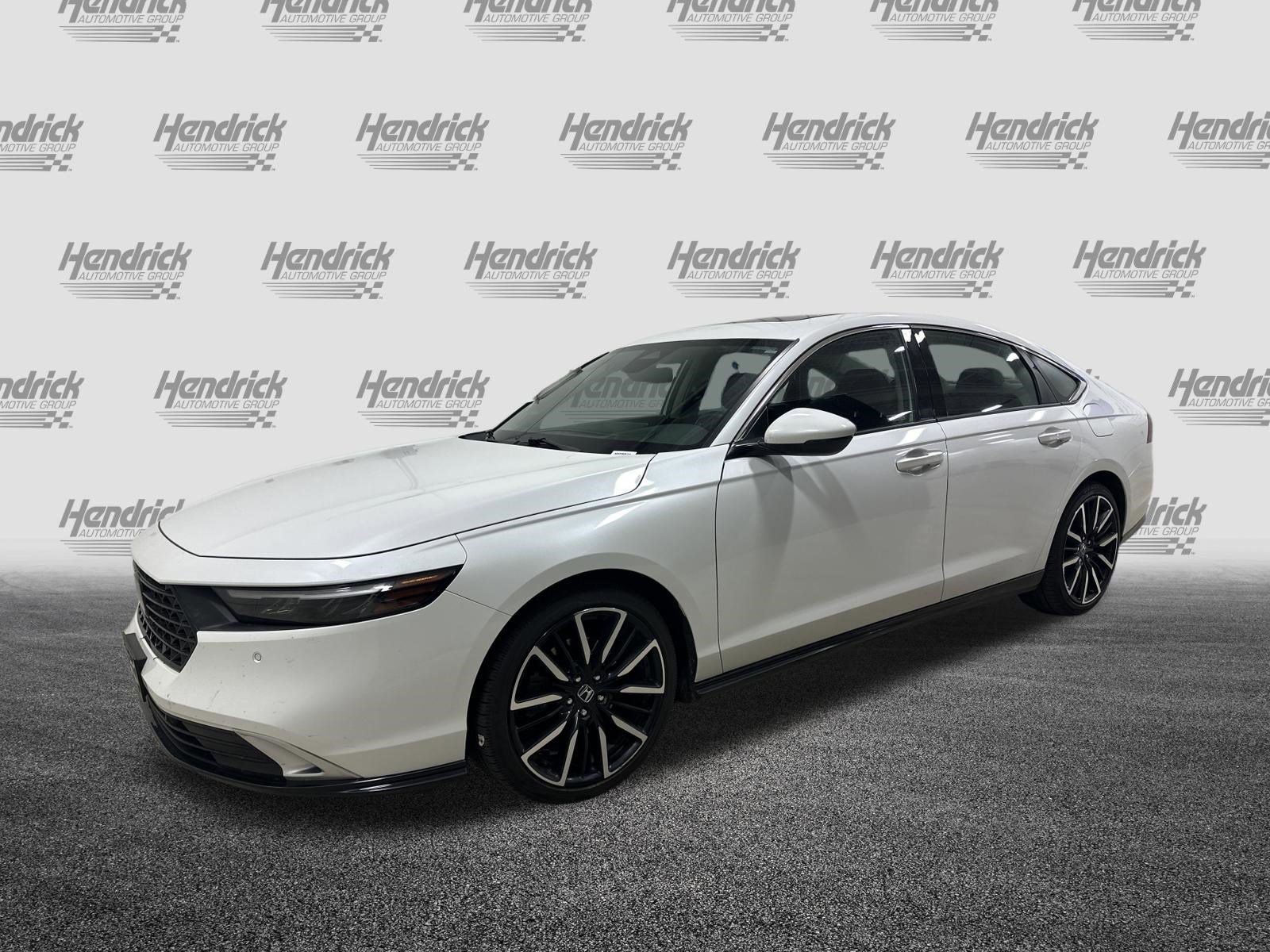 Used 2023 Honda Accord Touring image 5