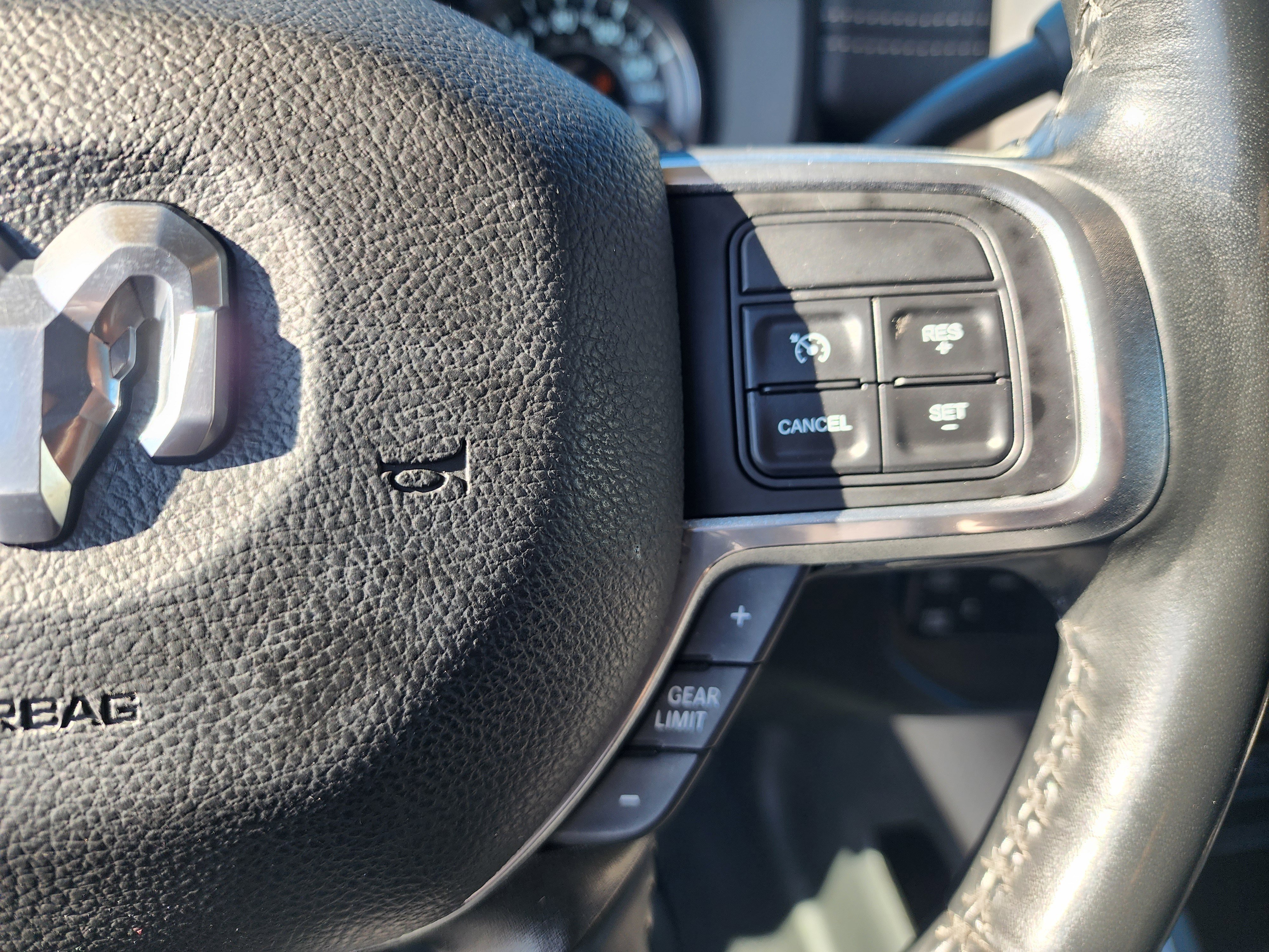 Used 2022 RAM 2500 Laramie w/ Body Color Bumper Group image 31