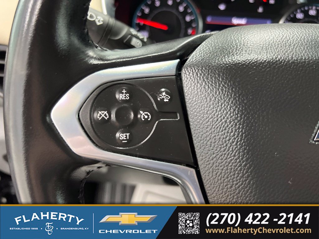 Used 2022 Chevrolet Traverse LT FWD image 25