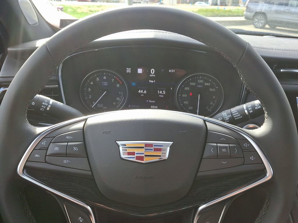 New 2025 Cadillac XT5 Premium Luxury w/ Technology Package image 9