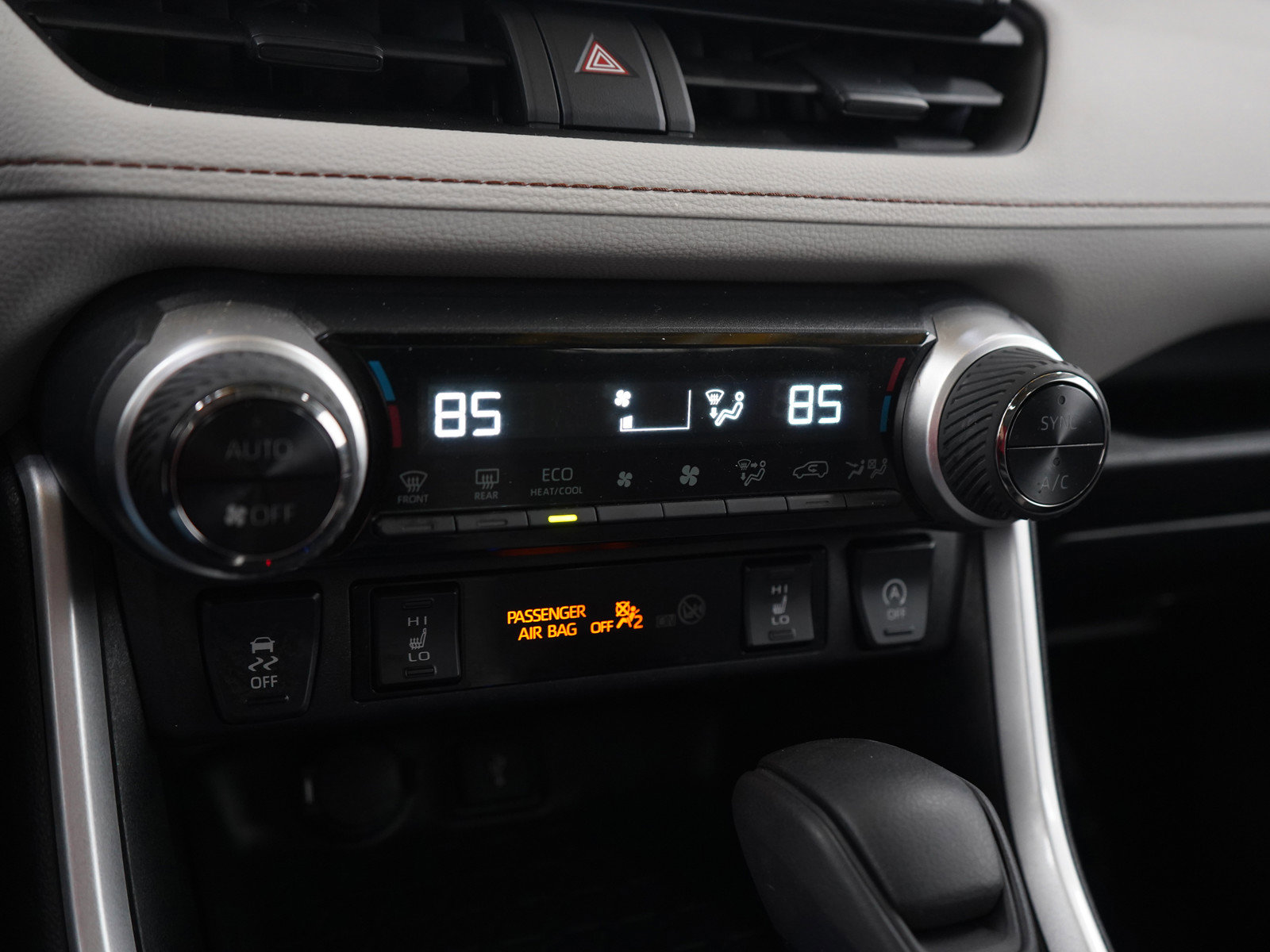 Used 2022 Toyota RAV4 XLE image 23