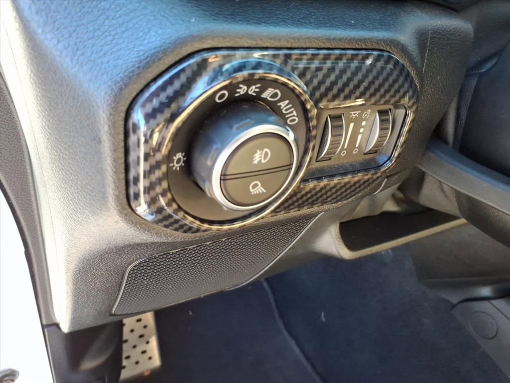 Used 2020 Jeep Gladiator Overland w/ Popular Equipment Package image 29