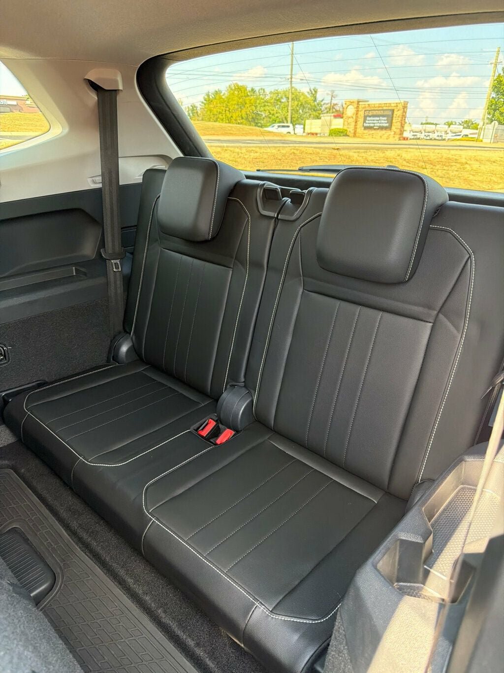 Used 2023 Volkswagen Tiguan SE FWD image 17