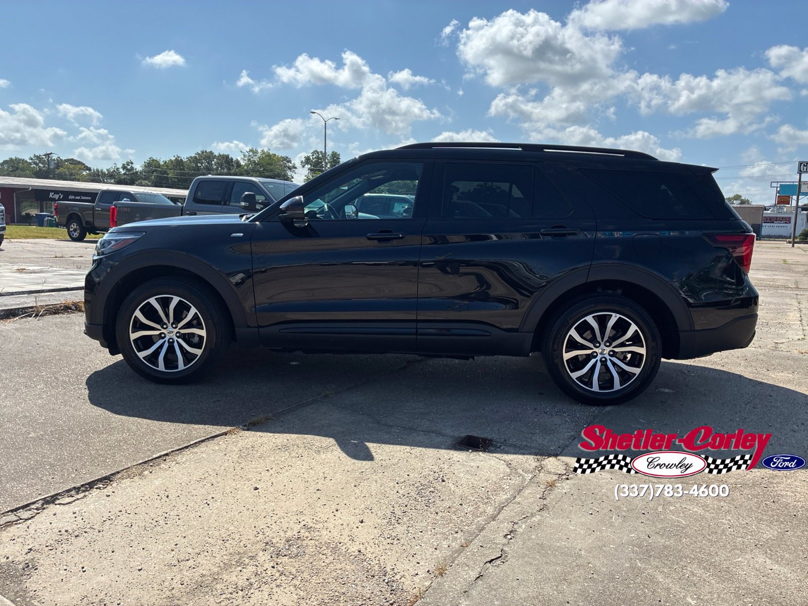 Used 2025 Ford Explorer ST-Line AWD/4WD image 8