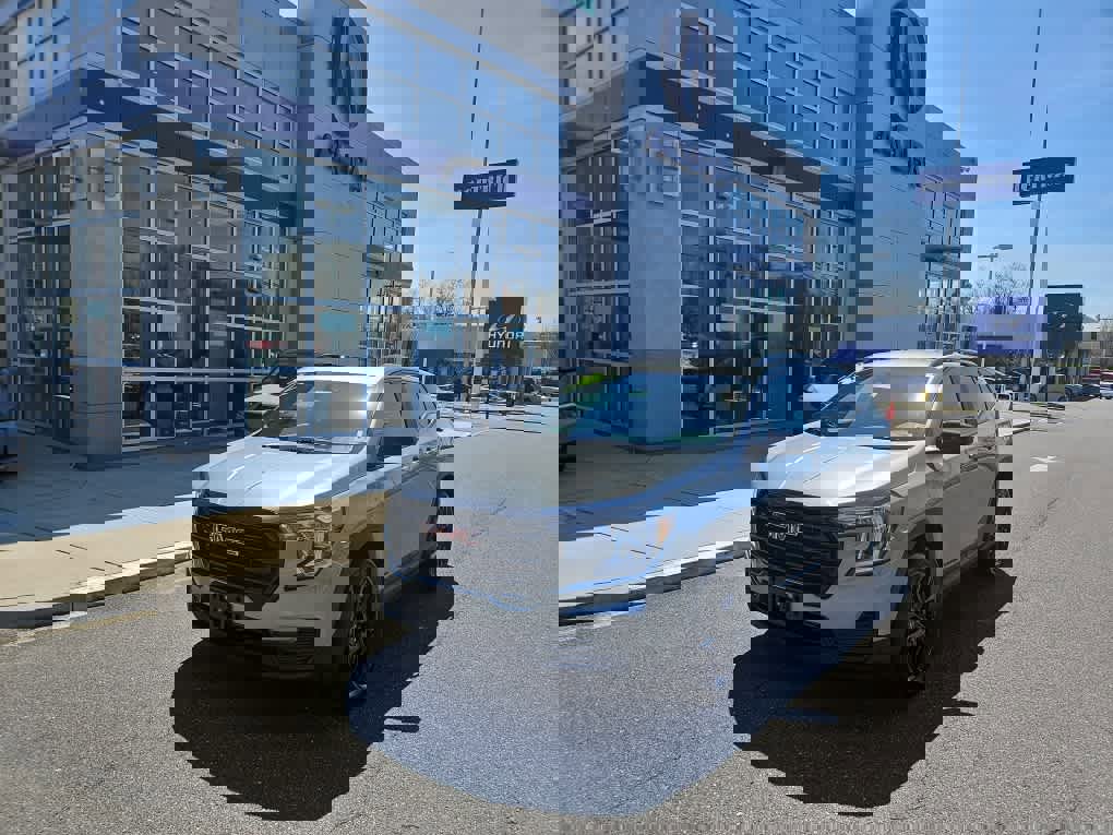 Used 2023 GMC Terrain SLE w/ Driver Convenience Package