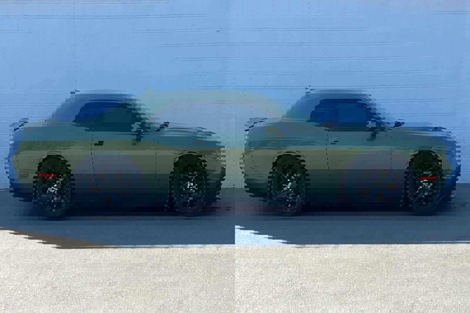 Used 2018 Dodge Challenger SXT Plus image 9