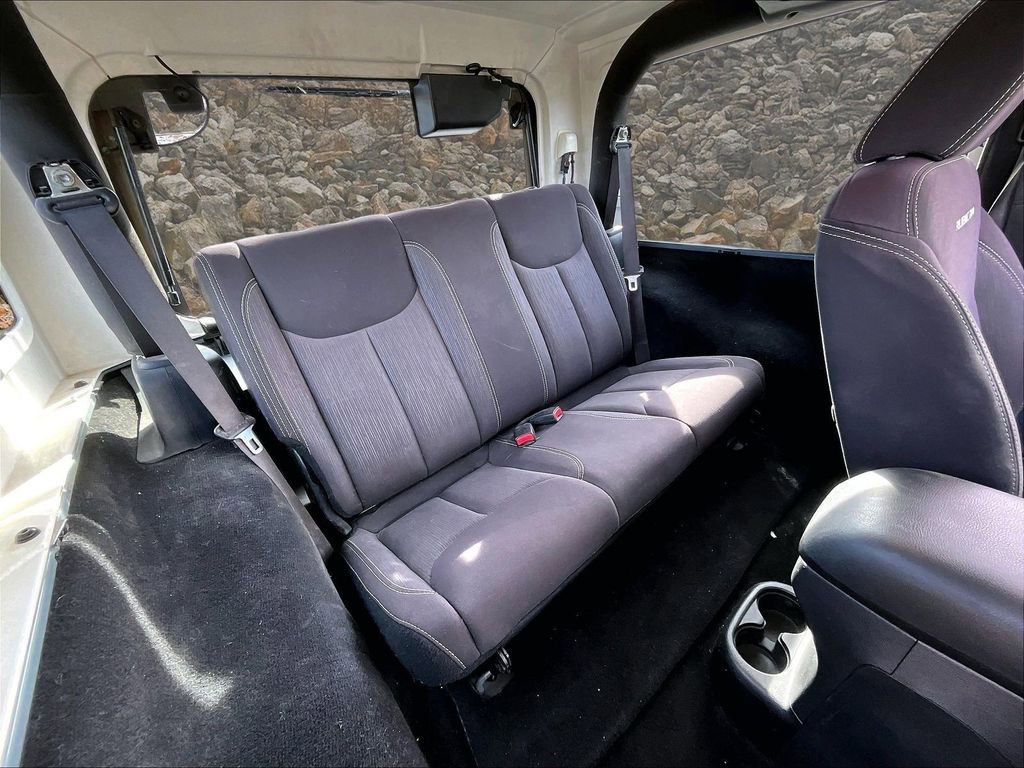 Used 2014 Jeep Wrangler Rubicon w/ Power Convenience Group AWD/4WD image 23