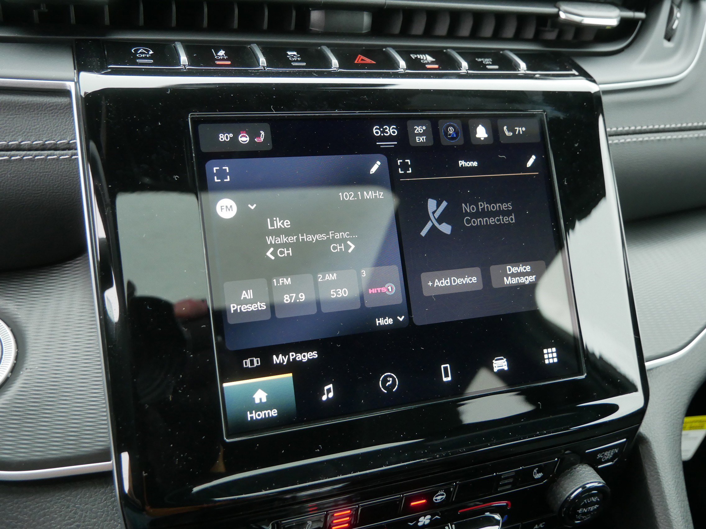 New 2025 Jeep Grand Cherokee Laredo X w/ Luxury Tech Group I image 18