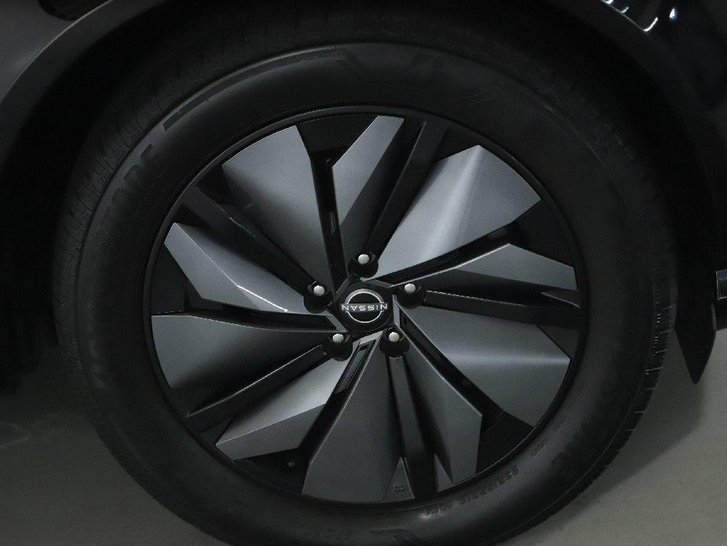 Certified 2023 Nissan Ariya FWD image 10