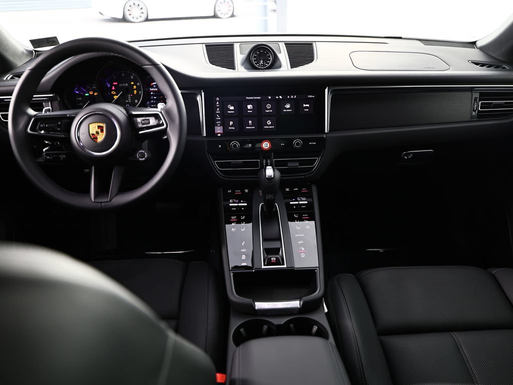 New 2026 Porsche Macan GTS AWD/4WD image 29