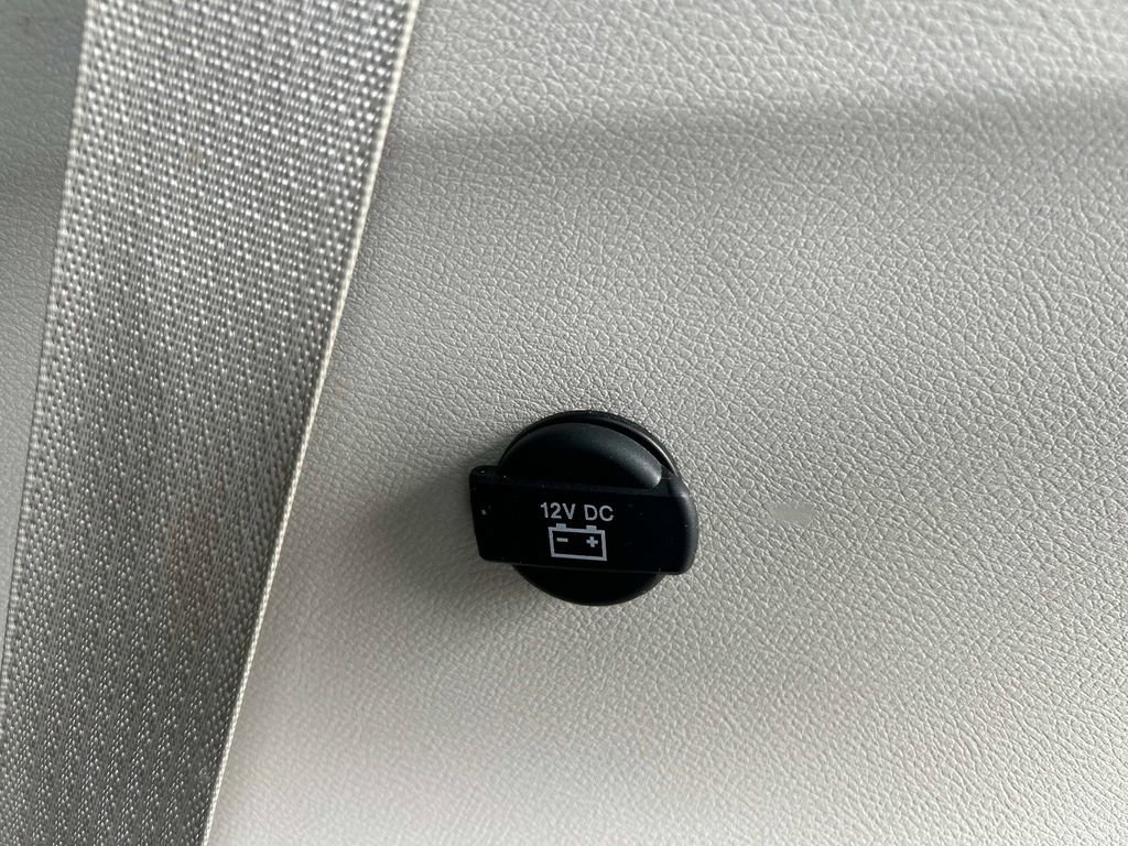 Used 2024 Chrysler Pacifica Touring-L image 15